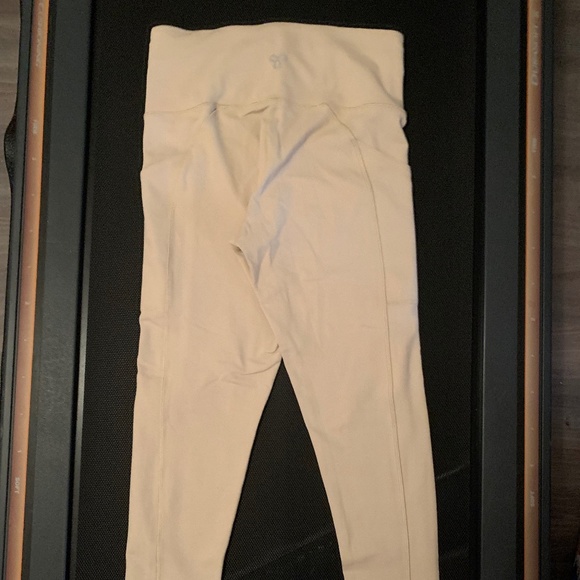 TNA Leggings. Size Medium. - Picture 6 of 7